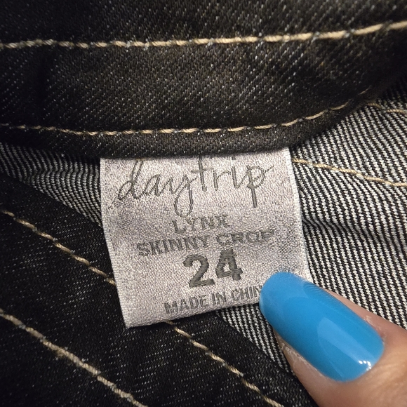 Daytrip Lynx Skinny Crop Black Embellished Jeans Sz. 24 - Picture 7 of 9